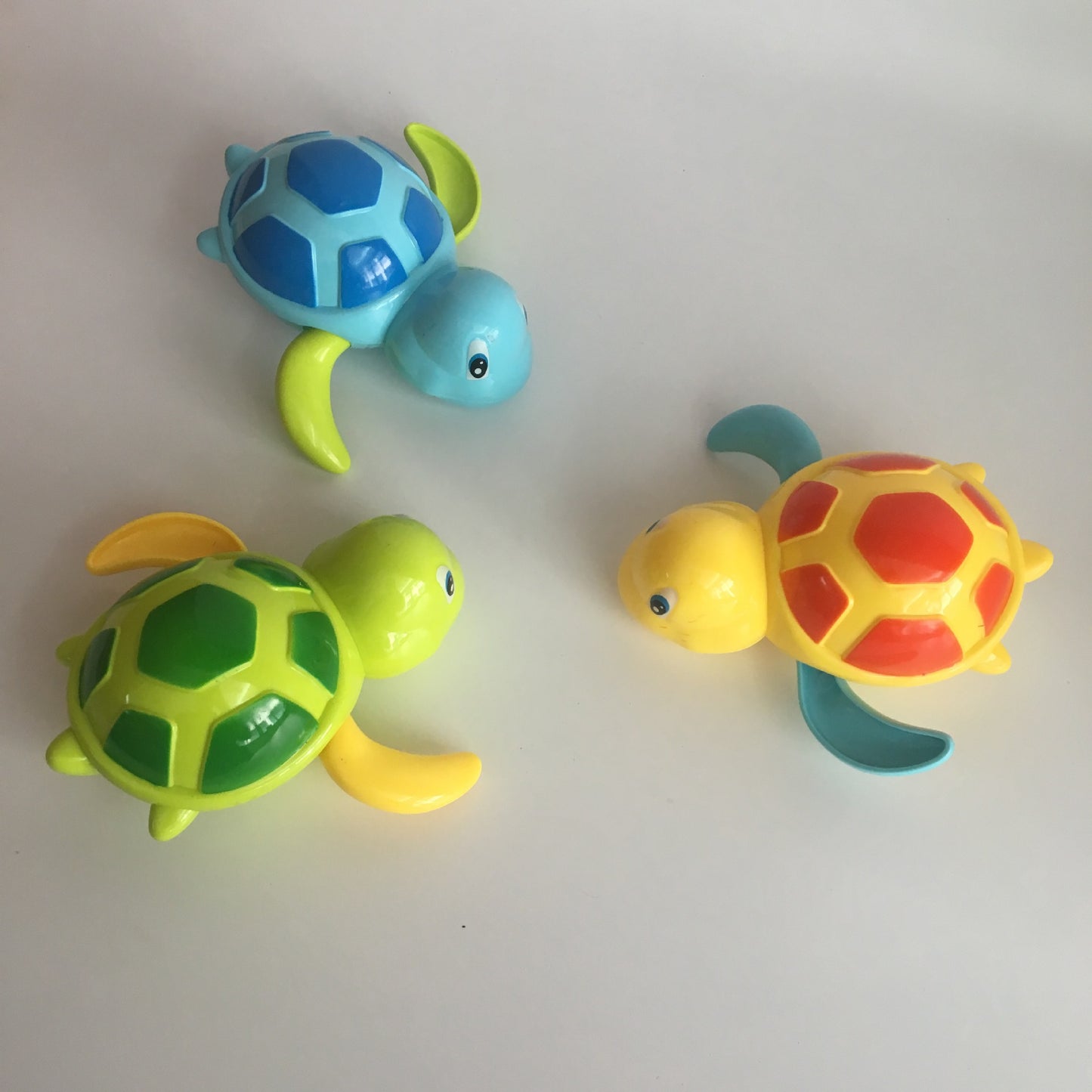 PaddlePal™ Wind-Up Swimming Turtle Bath Toy – Battery-Free Water Fun for Kids